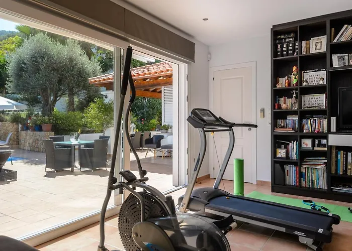 Blanca Santa Eulalia * Santa Eularia des Riu